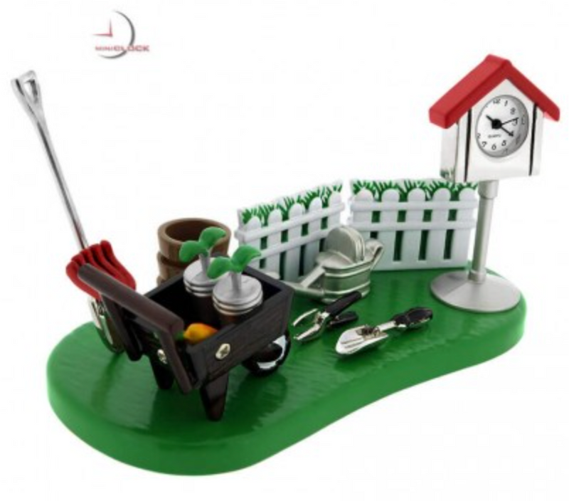 C3323 - Gardening Scene Miniature Clock